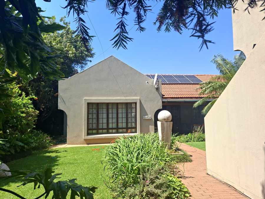 2 Bedroom Property for Sale in Golf View North West